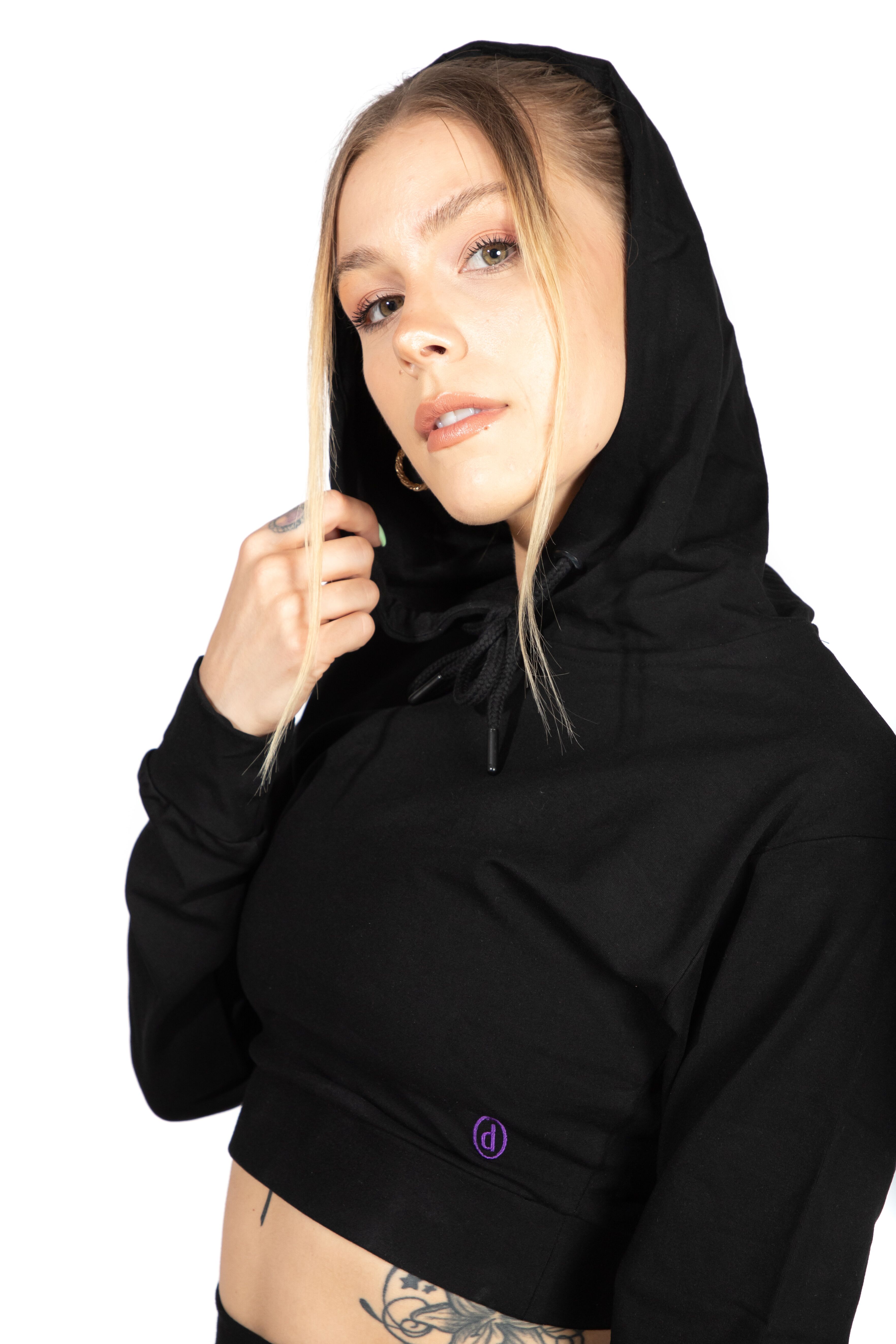 DINCWEAR CROP HOODIE DINCWEAR CROP HOODIE